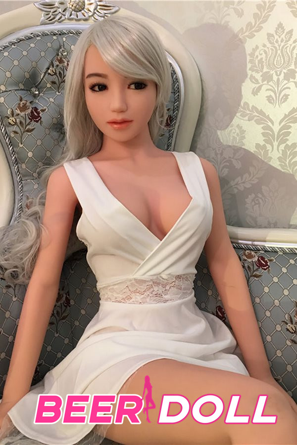 lebensechte sexpuppen Manon