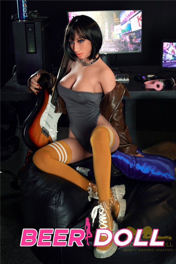 Lebensechte Liebespuppen aus TPE